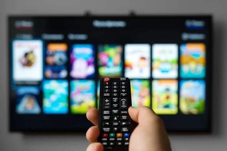 Akıllı TV’lerde gizli tehlike: Kapalıyken bile sizi dinliyor ve ev ağınızı tarıyor Uzman isimden korunmanın 5 kritik yolu
