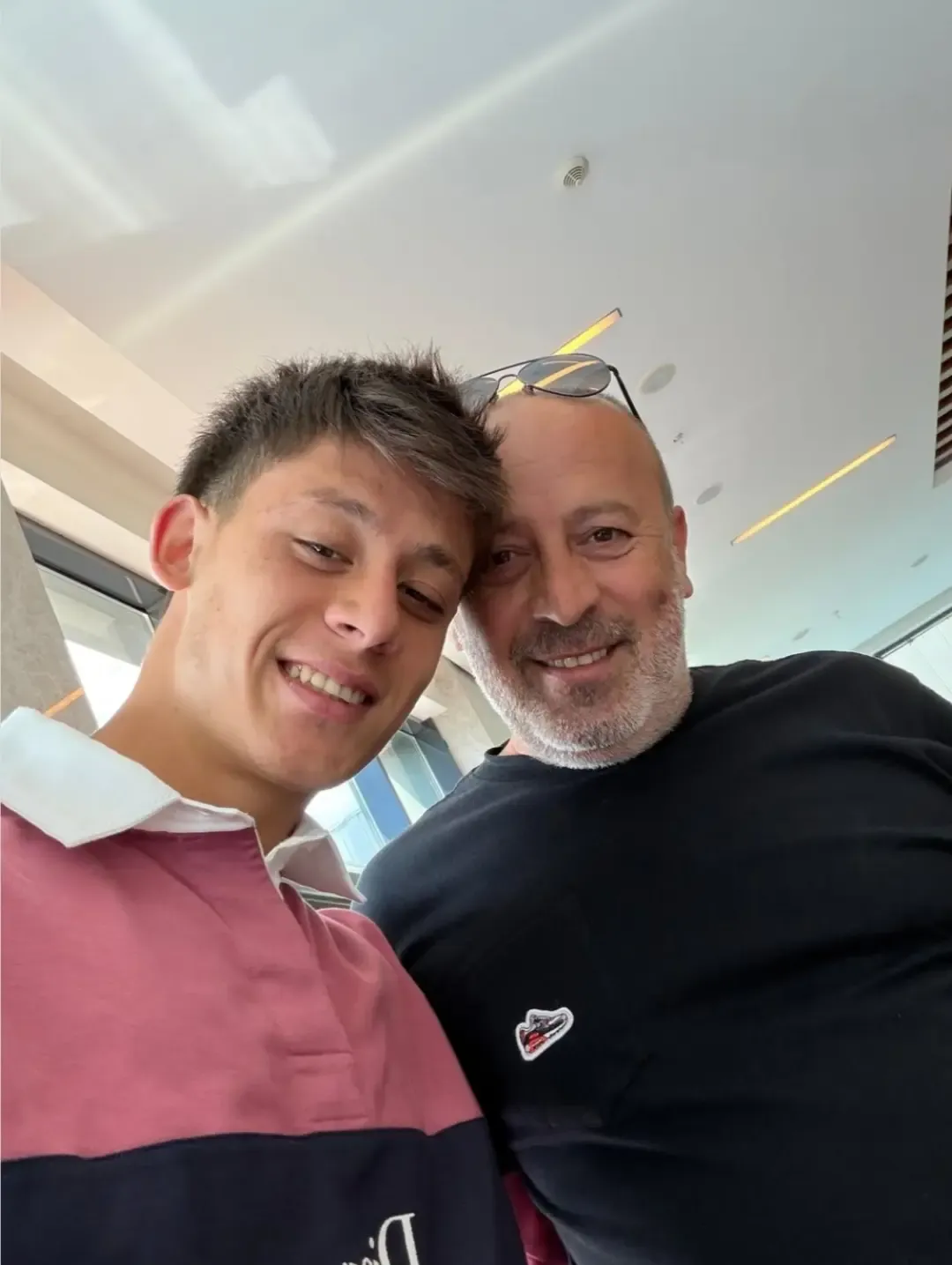 Arda Güler ve Annesi Hamakta Keyif Yaptı