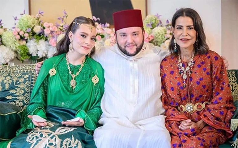 Meraklı gözlerden uzak tutuldu... Anne evinde gizli nikâh