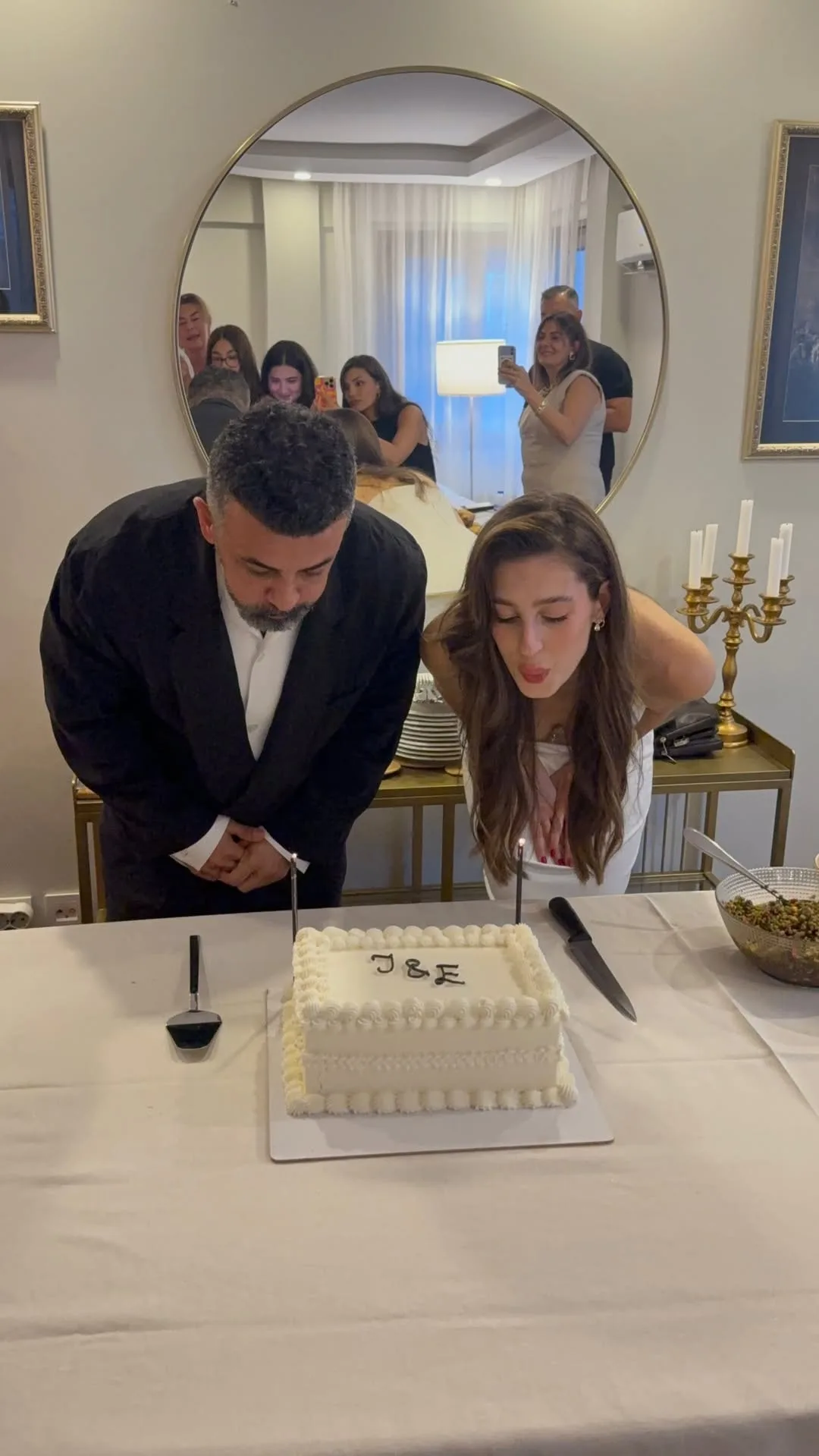 Evlilik yolunda ilk adım: Oyuncu Itır Esen ve menajer Engin Aykanat nişanlandı