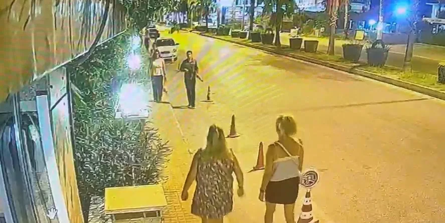 Oyuncak tüfekle sokakta korku saçtı! Gözaltına alındı