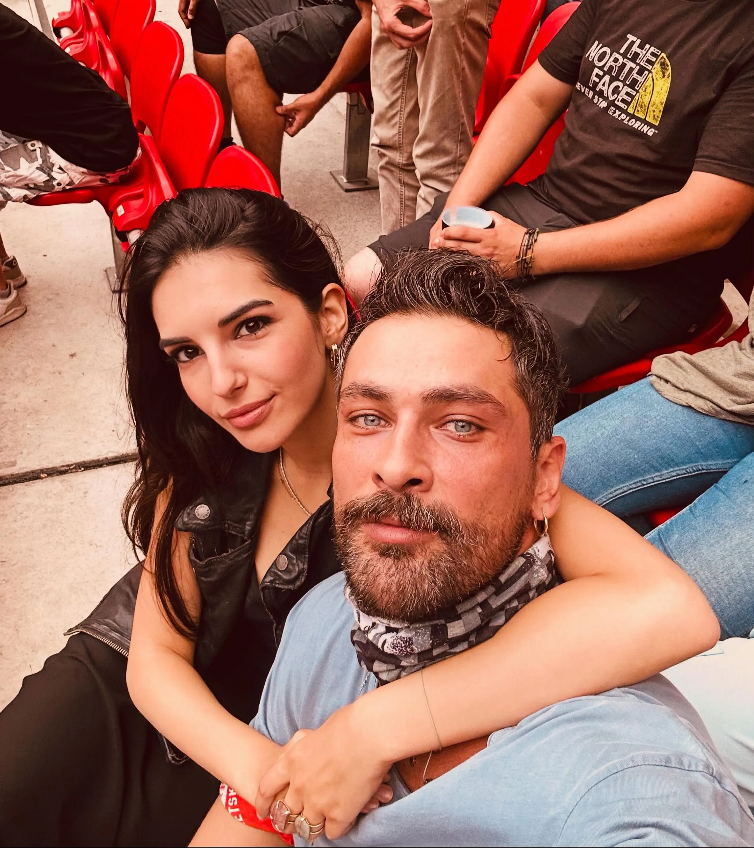 Onur Tuna, 12 Yaş Küçük Sevgilisi Yasemin Yazıcı’nın Doğum Gününü Romantik Bir Mesajla Kutladı