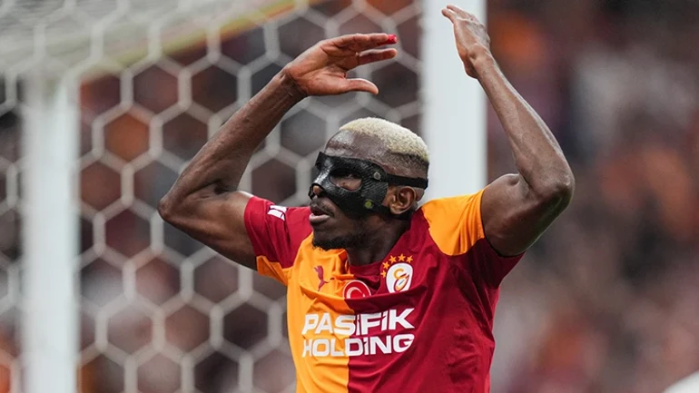 Galatasarayda Osimhen kararı verildi Nijeryalı golcünün sahalara dönüş tarihi netleşti
