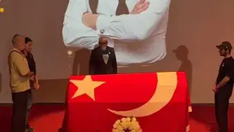 Acı Veda... Ünlü Oyuncu Serhat Kılıç Son Yolculuğuna Uğurlandı