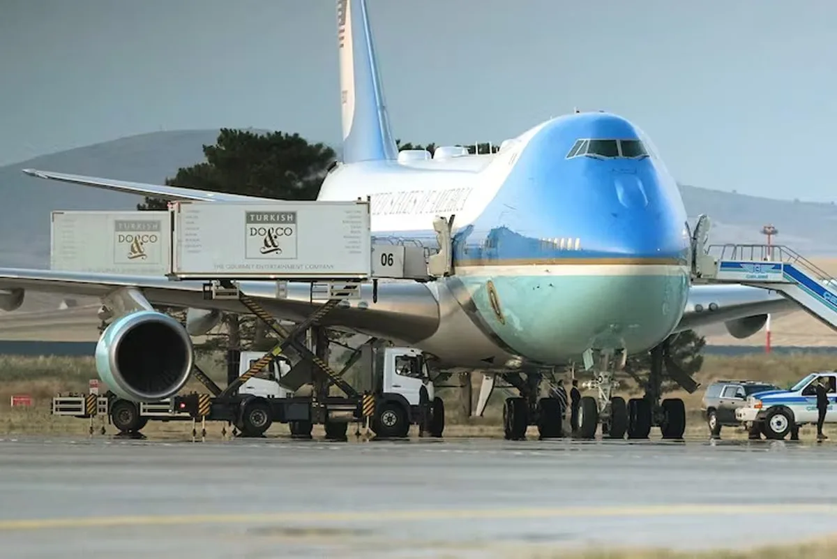Trump’ın Ankara Yolculuğundaki Gizli Uçak Değişimi Nedir?