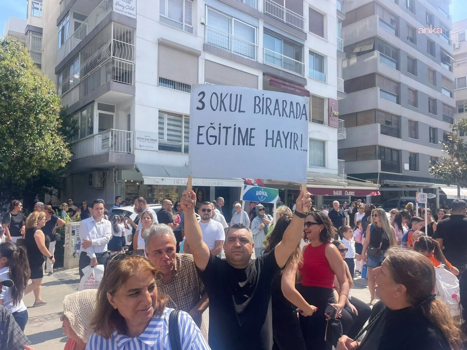 Üç Okul Tek Binada Eğitim Görmeye Başladı