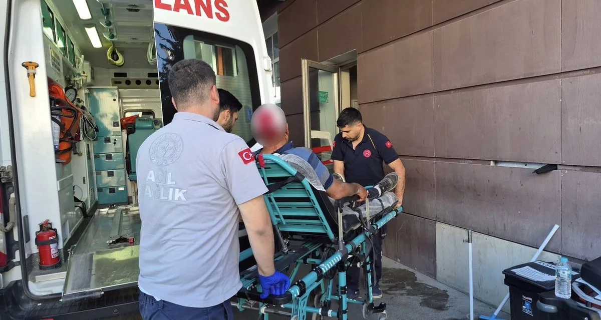Adıyaman'da Buzdolabı Devrilmesi Sonucu Bir Kişi Yaralandı