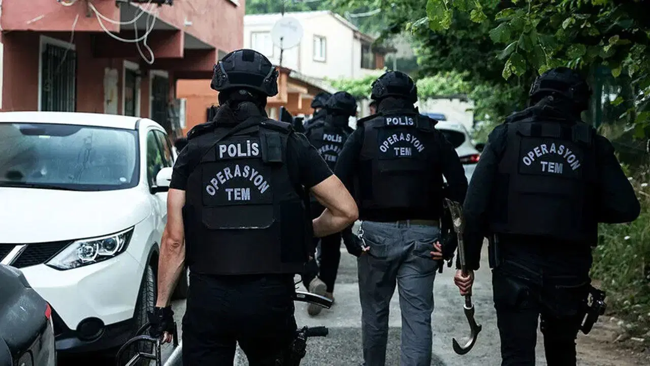 Antalya ve Kayseri'de Yeni Nesil Suç Örgütlerine Operasyon: 42 Şüpheli Yakalandı