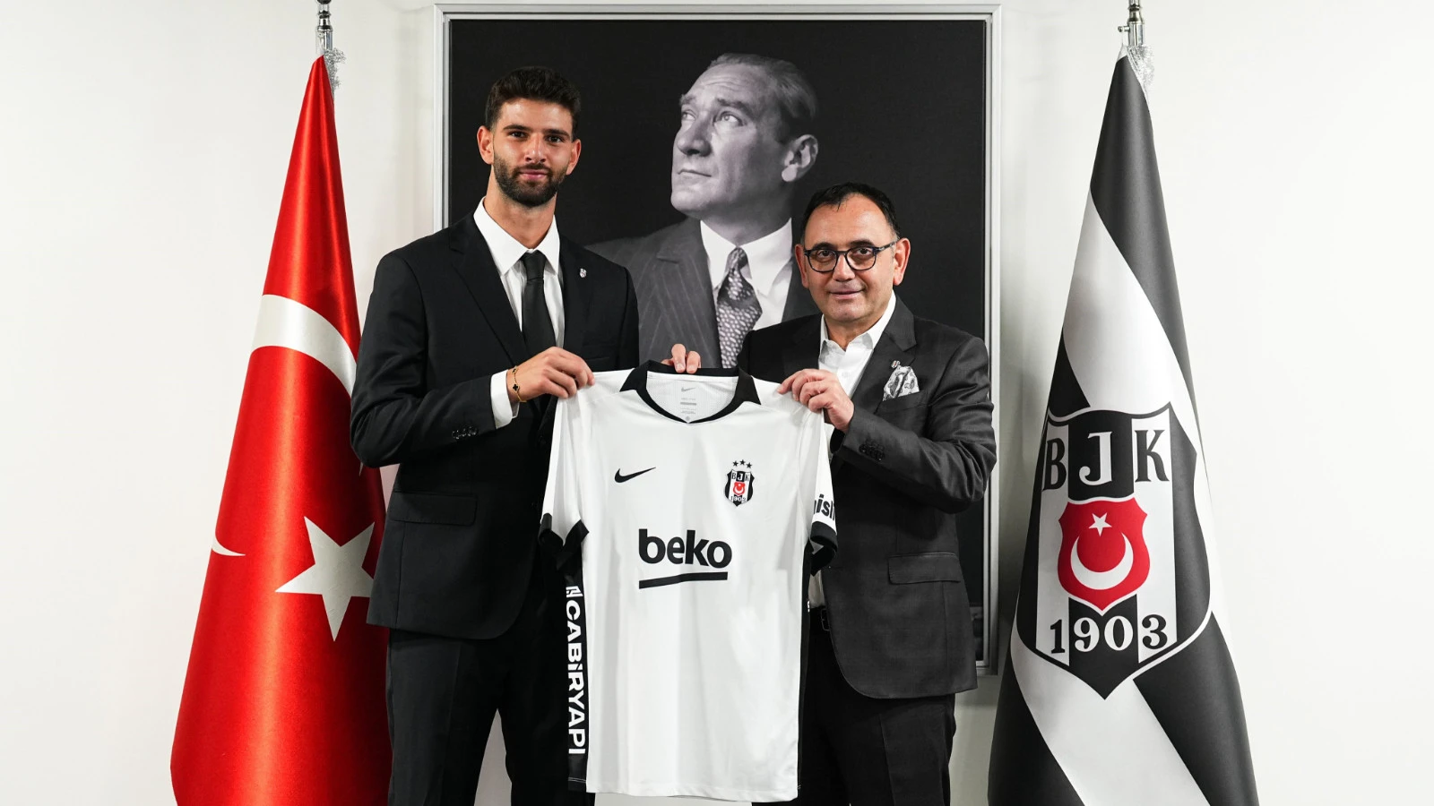Beşiktaş'ın Yeni Transferi Ümit Akdağ'ın Forma Numarası Belli Oldu