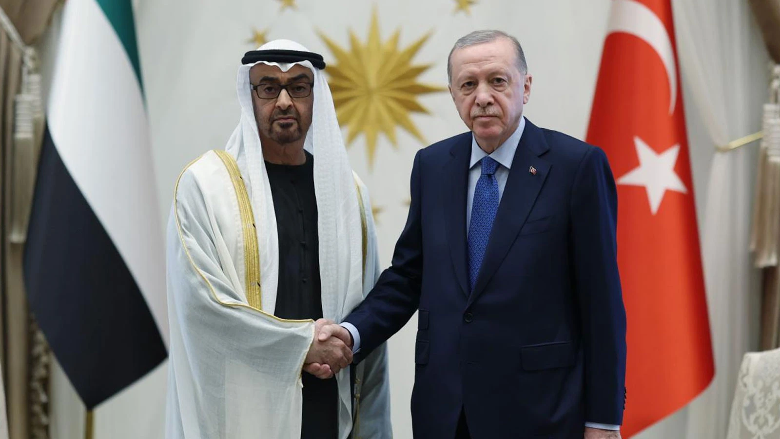Cumhurbaşkanı Erdoğan, BAE Devlet Başkanı Al Nahyan ile Görüşme Gerçekleştirdi