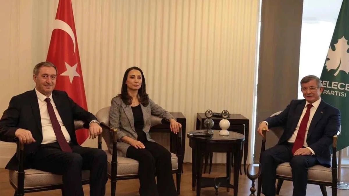 DEM Parti Eş Genel Başkanları Ahmet Davutoğlu ile Görüştü