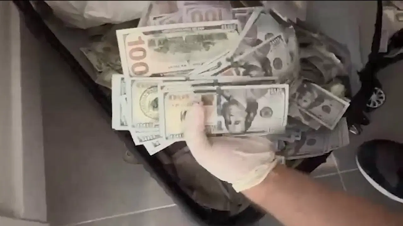Esenyurt'ta sahte para operasyonu: 2 milyon 890 bin sahte dolar ele geçirildi