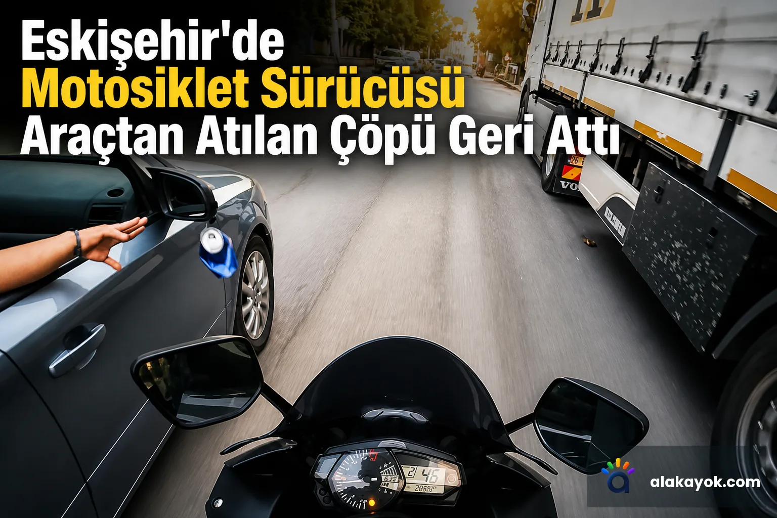 Eskişehir'de Motosiklet Sürücüsü Araçtan Atılan Çöpü Geri Attı