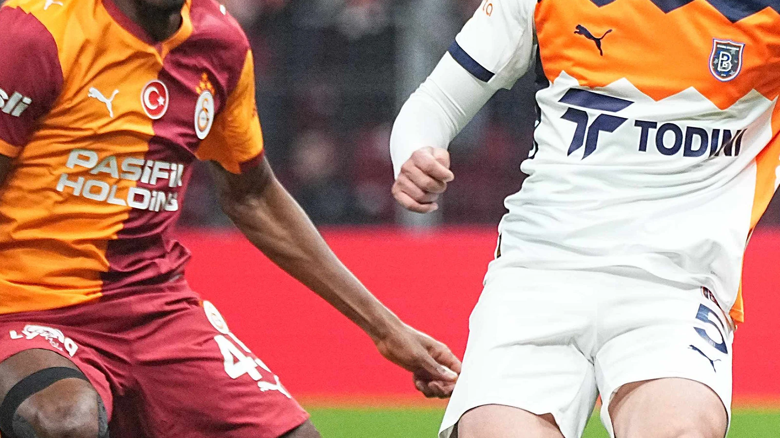 Galatasaray, Başakşehir'e Deplasmanda Rakip Oluyor