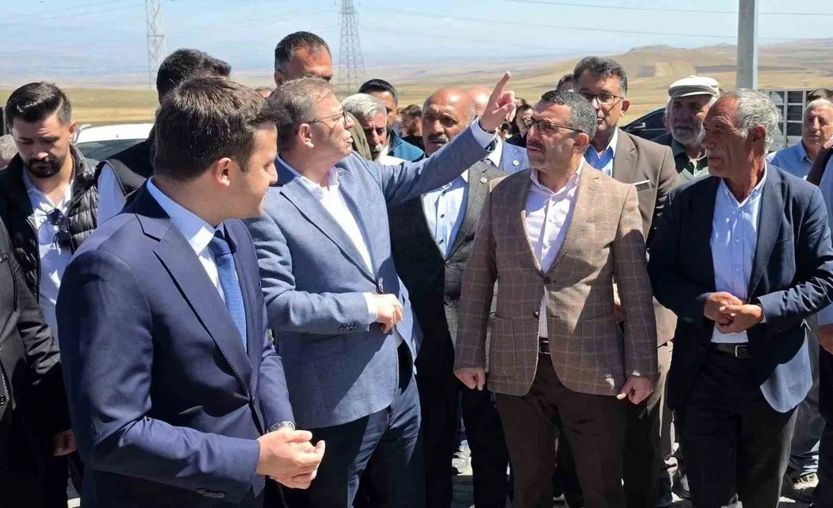Kars'ta Yağlıca Köyü'nde Beton Yol Projesi Tamamlandı