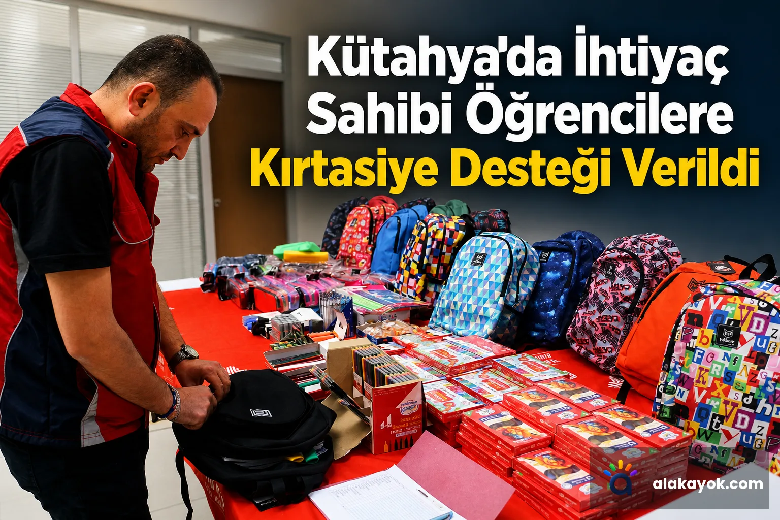 Kütahya'da İhtiyaç Sahibi Öğrencilere Kırtasiye Desteği Verildi