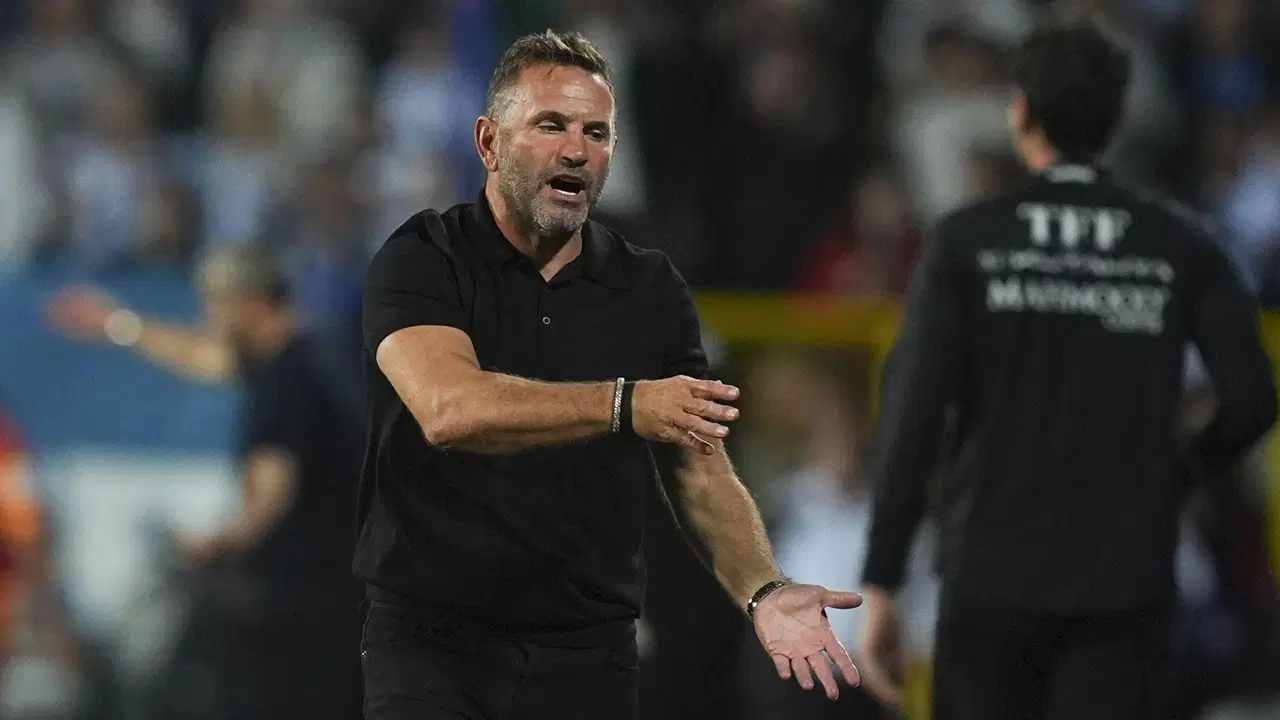 Okan Buruk, hakem kararlarına tepki gösterdi