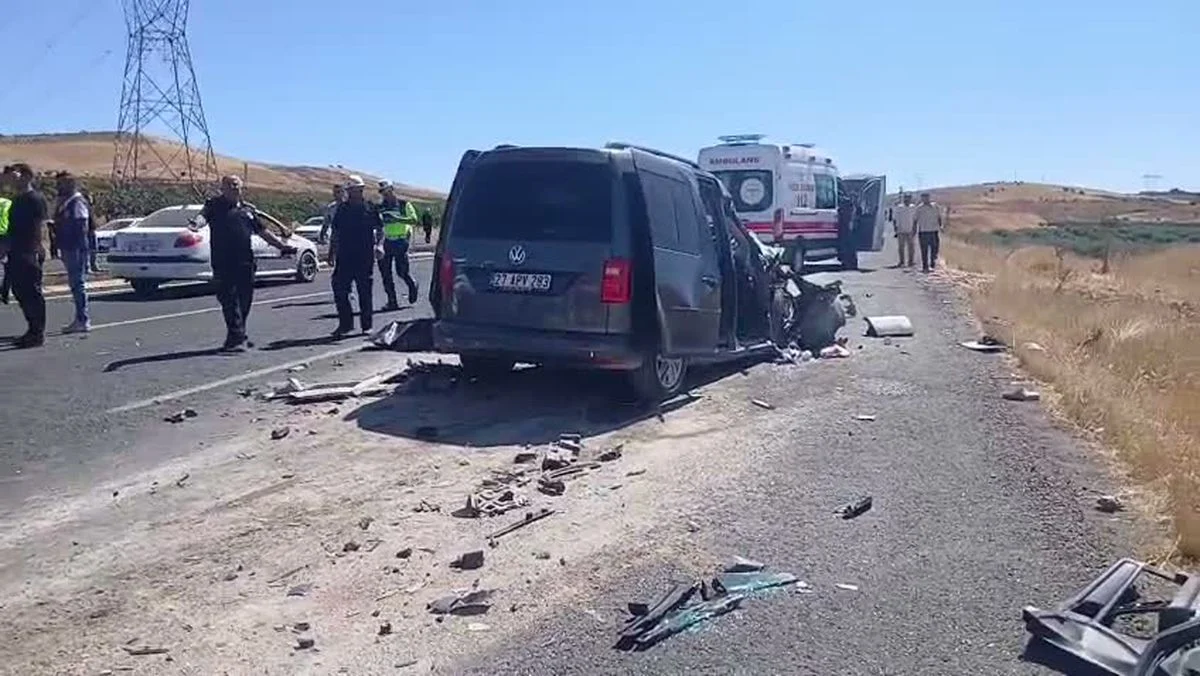 Şanlıurfa'da taziyeden dönen aile kaza yaptı: 4 kişi hayatını kaybetti