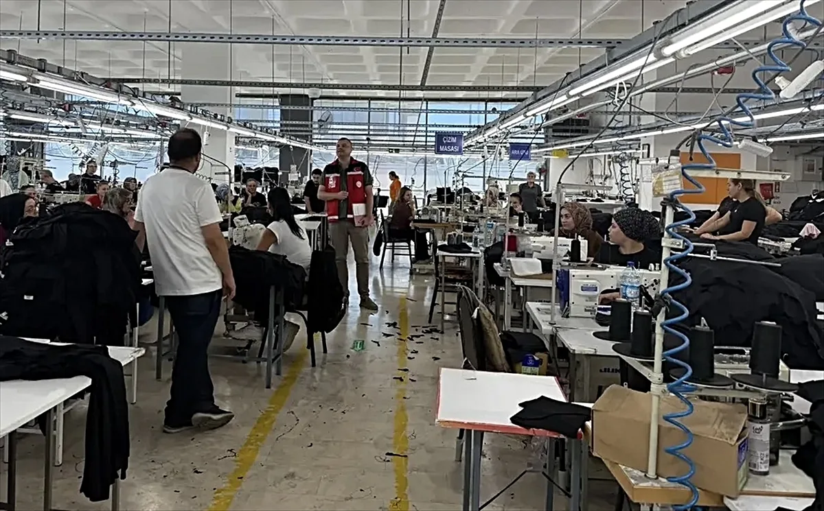 Tekirdağ'da tekstil işçilerine madde bağımlılığı eğitimi verildi