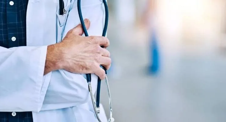 Tuzla'da Doktora Bıçaklı Saldırı: Şüpheli İntihar Girişiminde Bulundu
