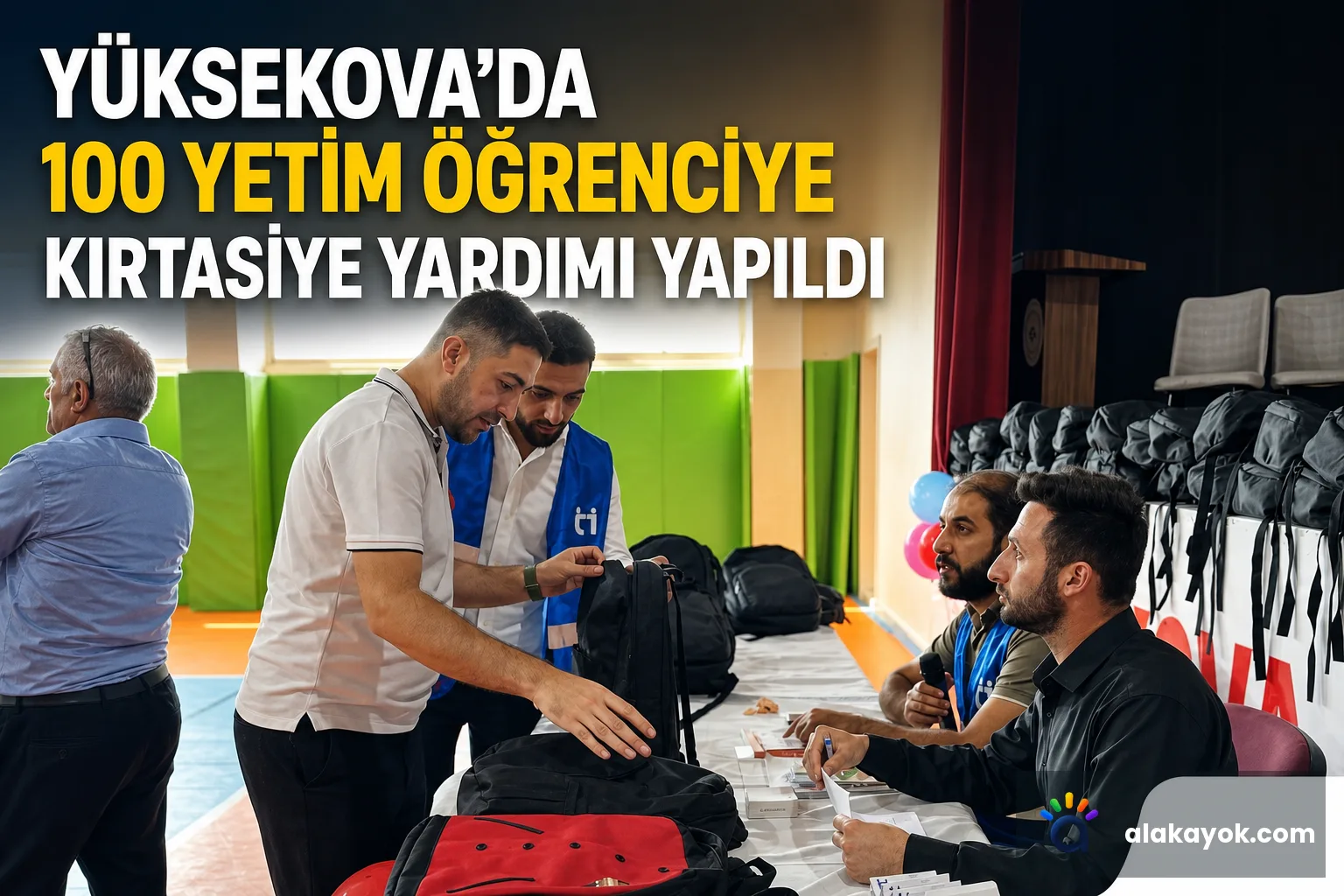 Yüksekova'da 100 Yetim Öğrenciye Kırtasiye Yardımı Yapıldı